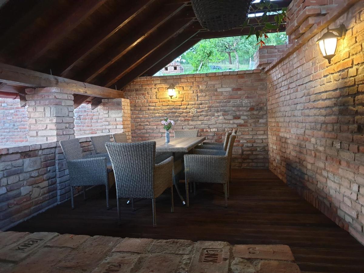Apartmany In Veritas Mikulov Exterior photo
